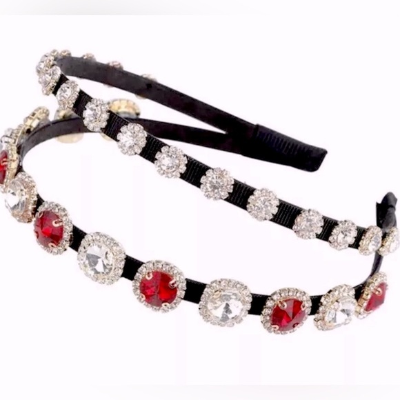 Designers Brands For Customers That Love To Wear Casual and Elegant Accessories; main image 5